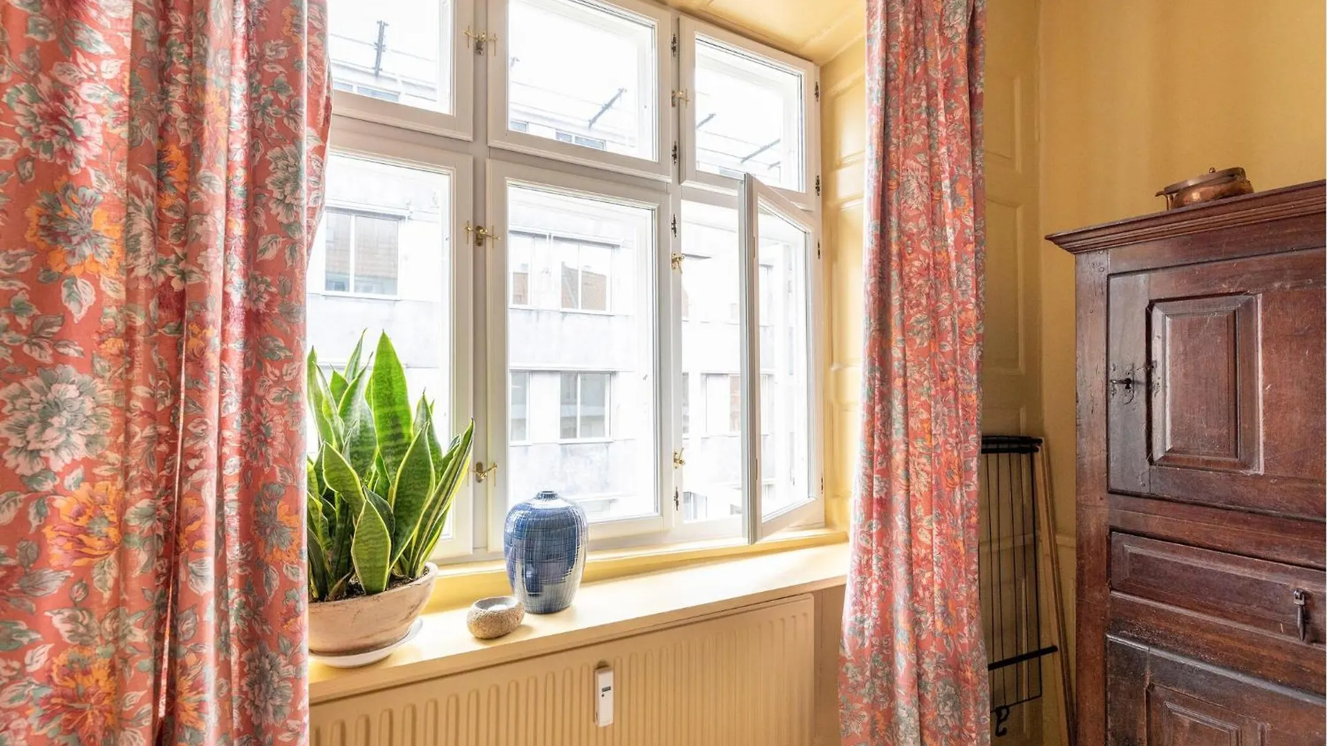Beautiful Apartment In Kobenhavn K With Wifi 0*, Копенгаген